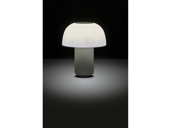 

Zone LED Lampe 22 cm i warm grey, genopladelig med
